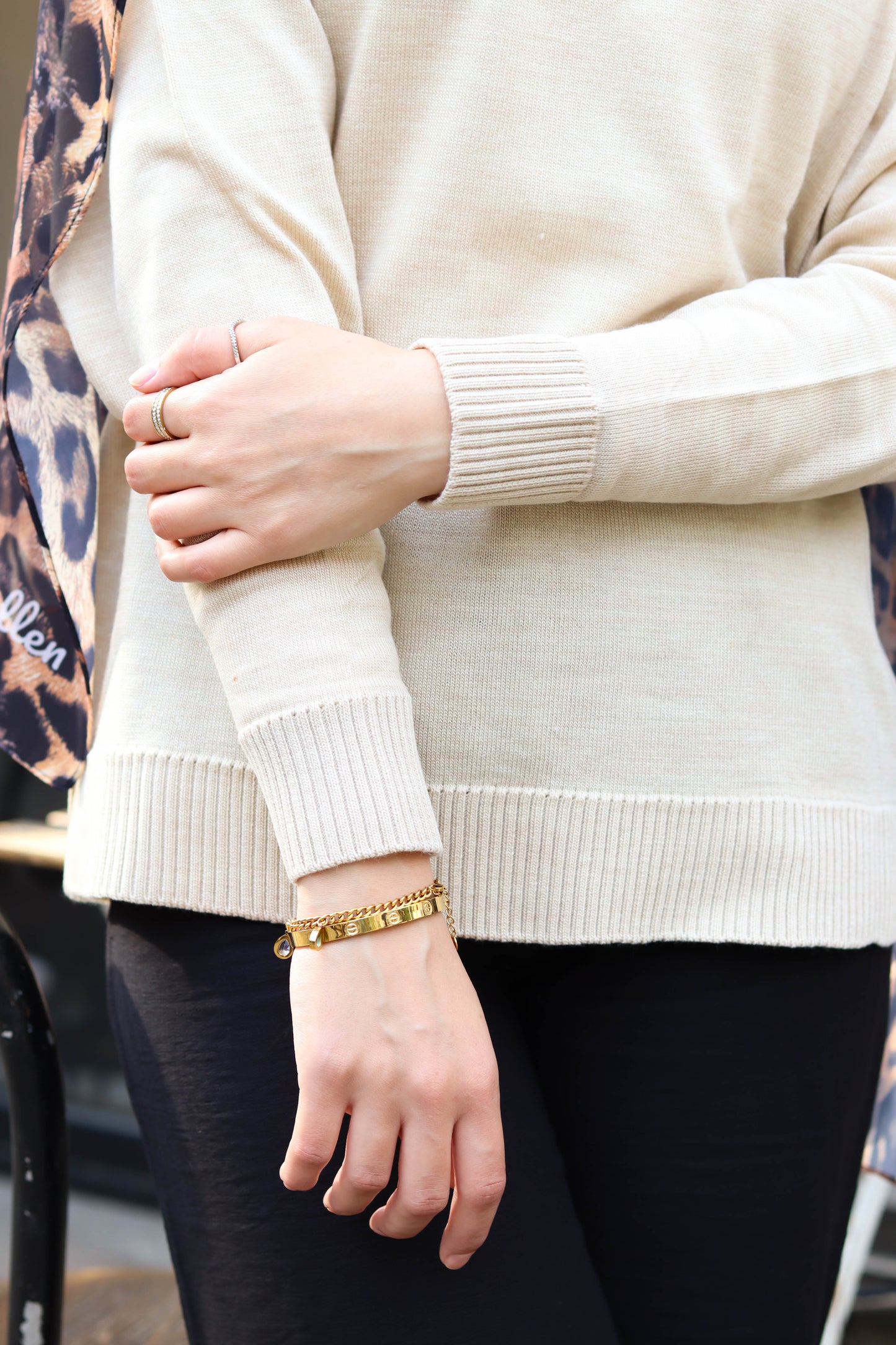 Hawa in satin scarf and Lina in beige pullover